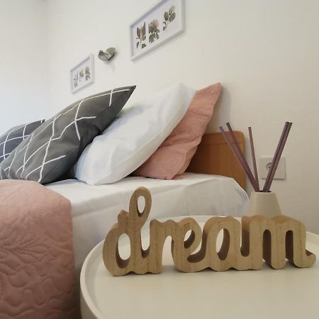Apartment Lora ツリクヴェニツァ エクステリア 写真
