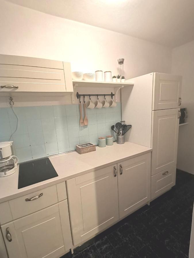 Apartment Lora ツリクヴェニツァ エクステリア 写真