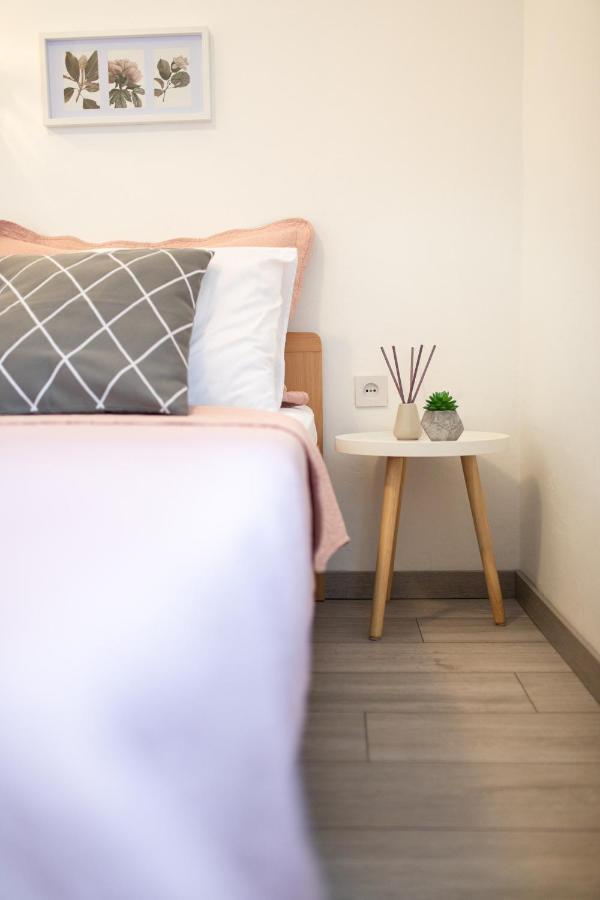 Apartment Lora ツリクヴェニツァ エクステリア 写真