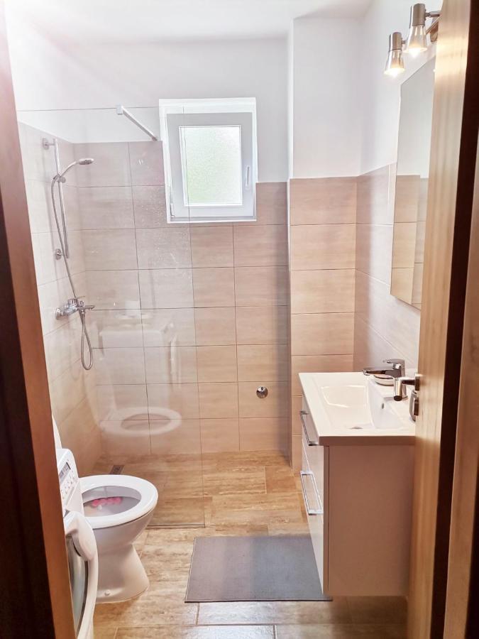 Apartment Lora ツリクヴェニツァ エクステリア 写真